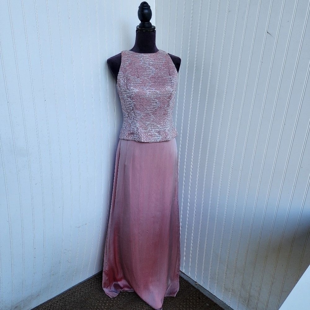 Carmen Marc Valvo Silk 2 Pc Dress Lace Top Beaded Long Skirt Blush Pink Sz 4